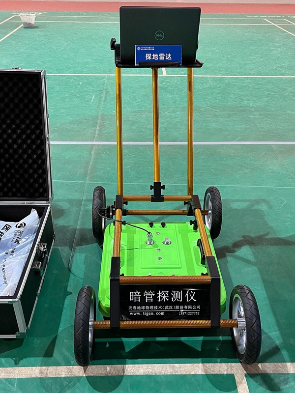 195902104.jpg 195902104.jpg